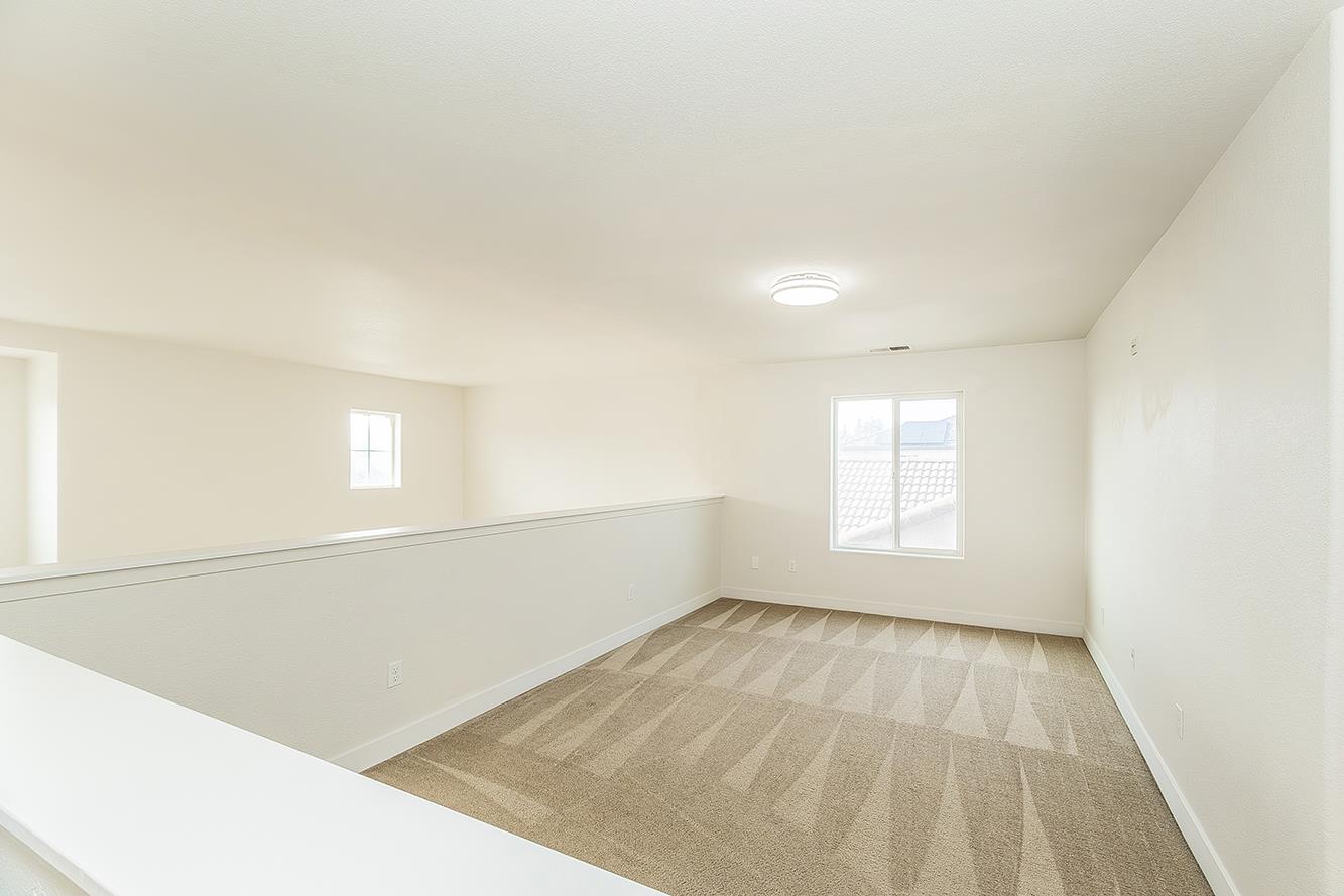 2721 Holland Ave, Clovis, CA 93611