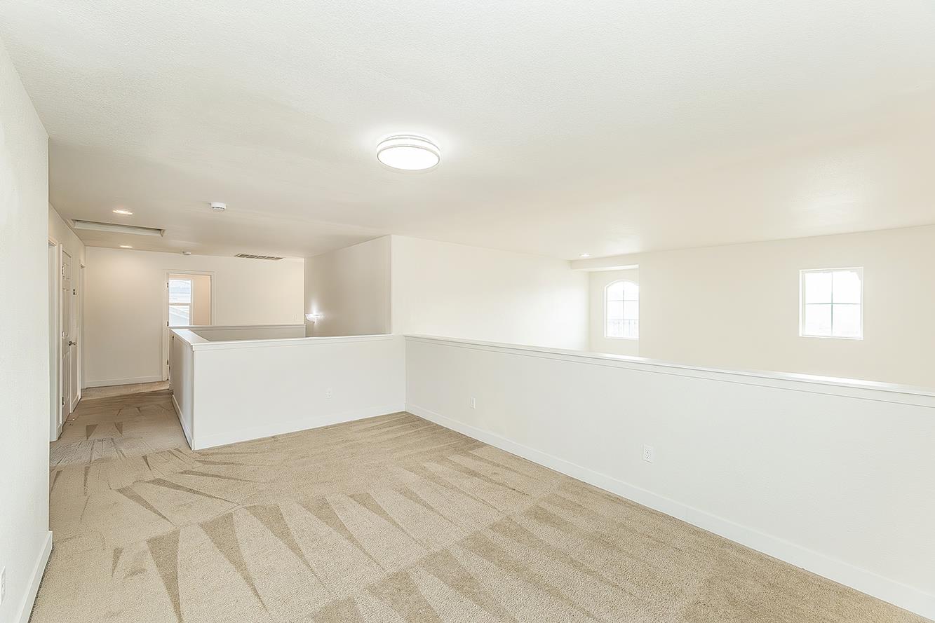 2721 Holland Ave, Clovis, CA 93611