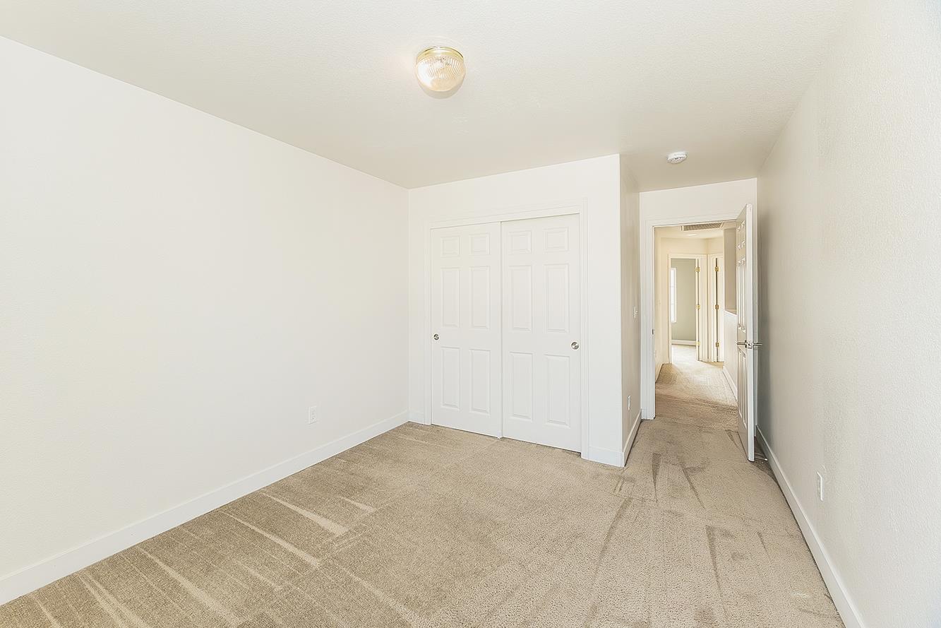 2721 Holland Ave, Clovis, CA 93611