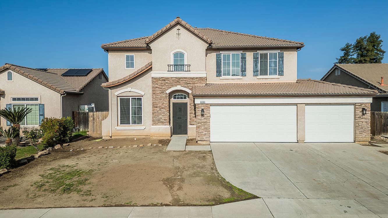 2721 Holland Ave, Clovis, CA 93611