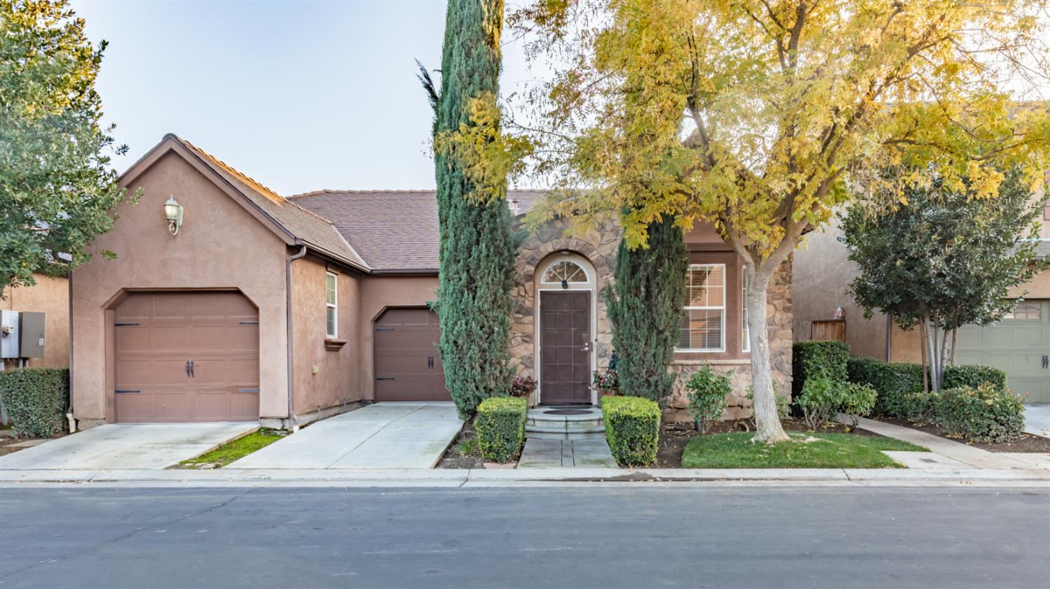 3664 Vermont Ln, Clovis, CA 93619