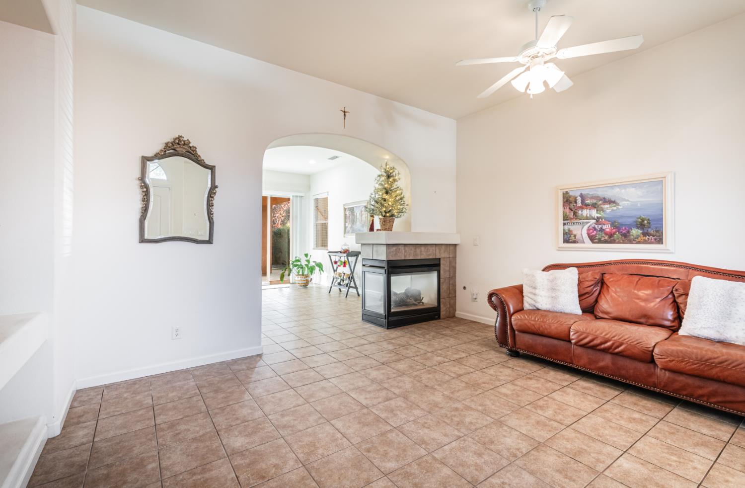 3664 Vermont Ln, Clovis, CA 93619