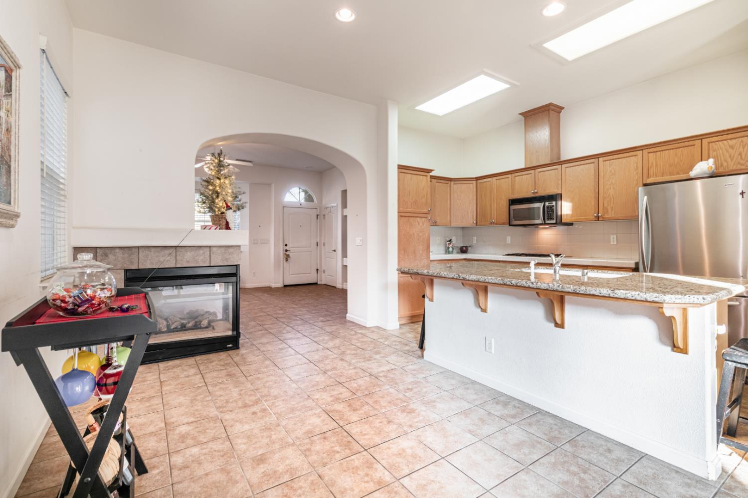 3664 Vermont Ln, Clovis, CA 93619