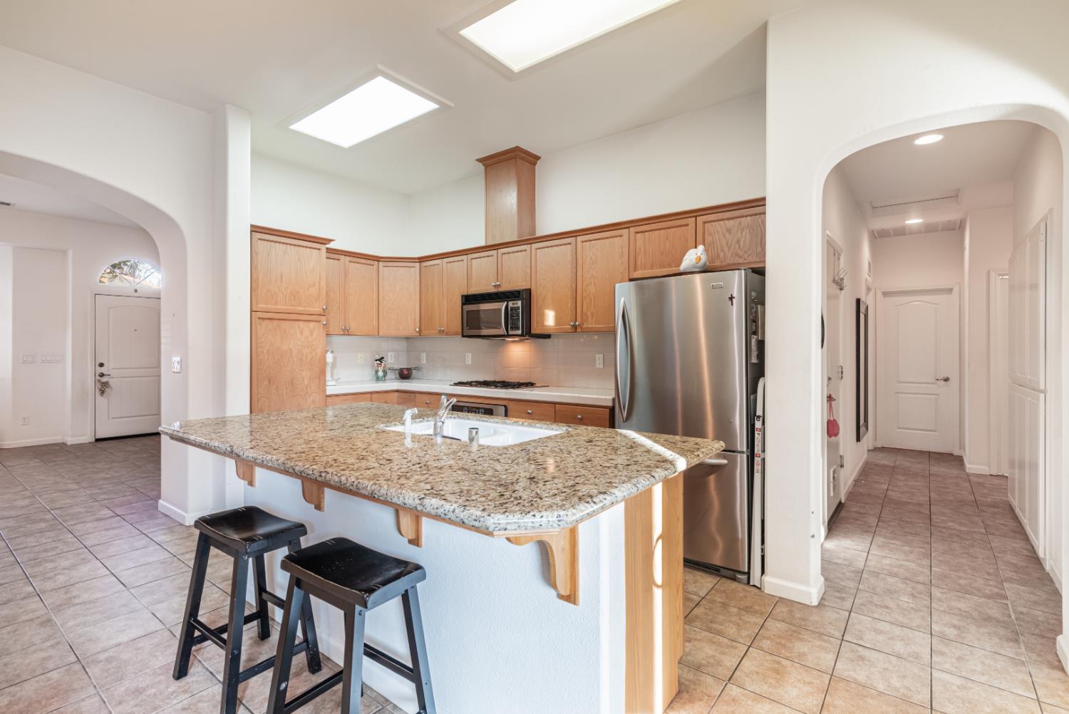 3664 Vermont Ln, Clovis, CA 93619