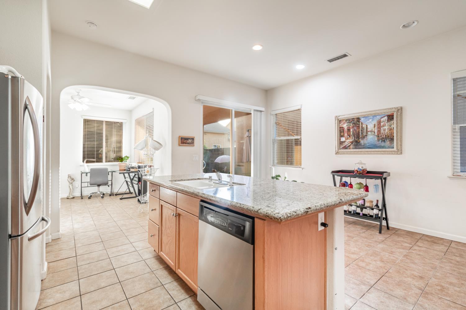 3664 Vermont Ln, Clovis, CA 93619