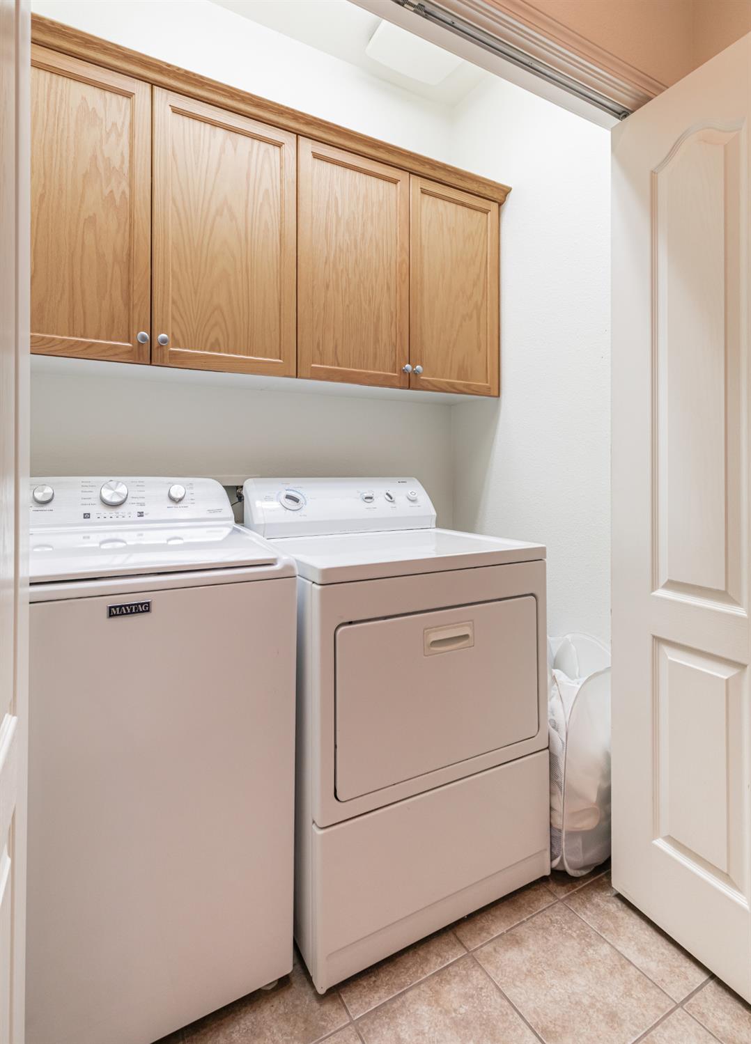 3664 Vermont Ln, Clovis, CA 93619