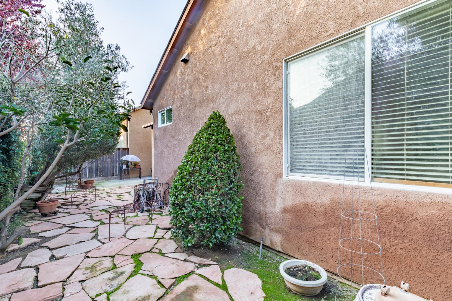 3664 Vermont Ln, Clovis, CA 93619