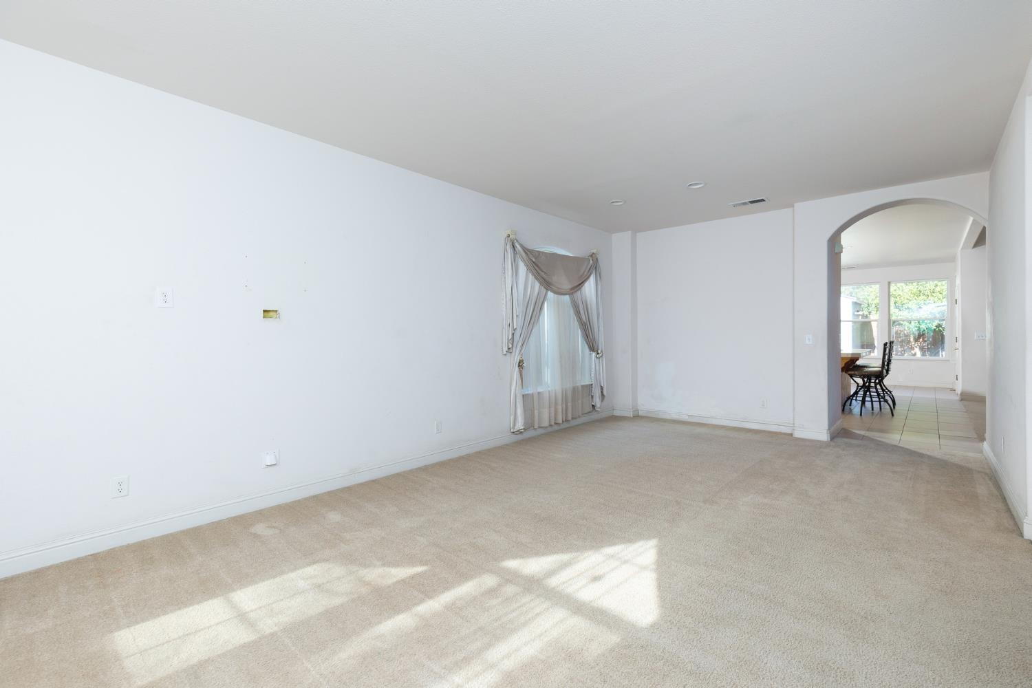 2681 Wrenwood Ave, Clovis, CA 93611