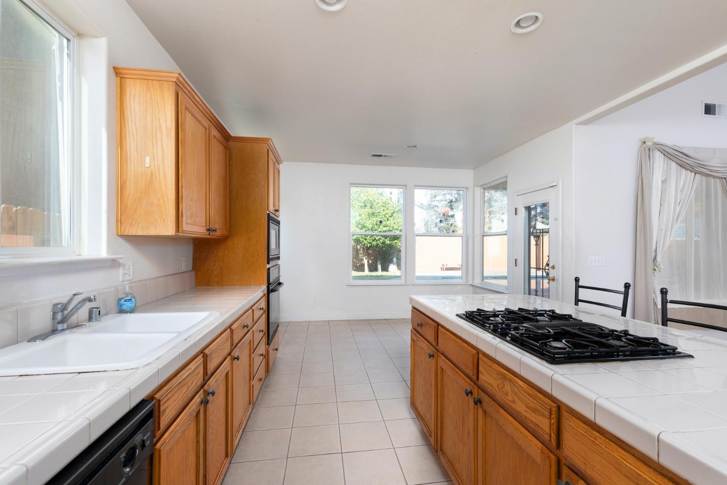 2681 Wrenwood Ave, Clovis, CA 93611