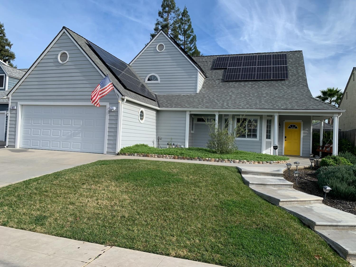 877 N Chapel Hill Ave, Clovis, CA 93611