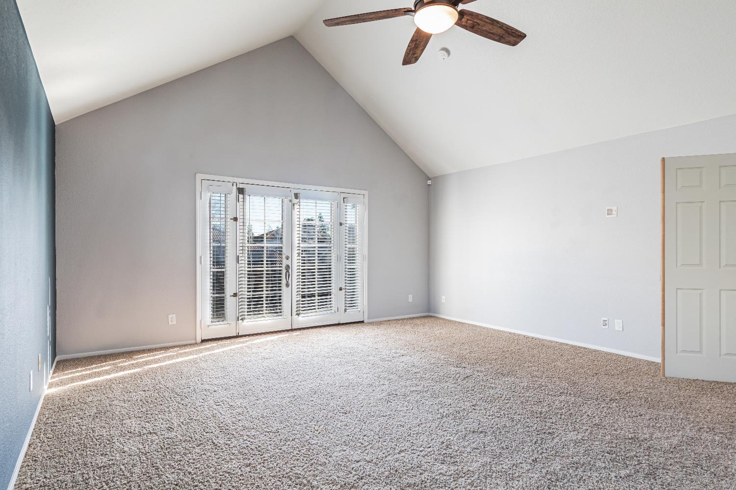 877 N Chapel Hill Ave, Clovis, CA 93611