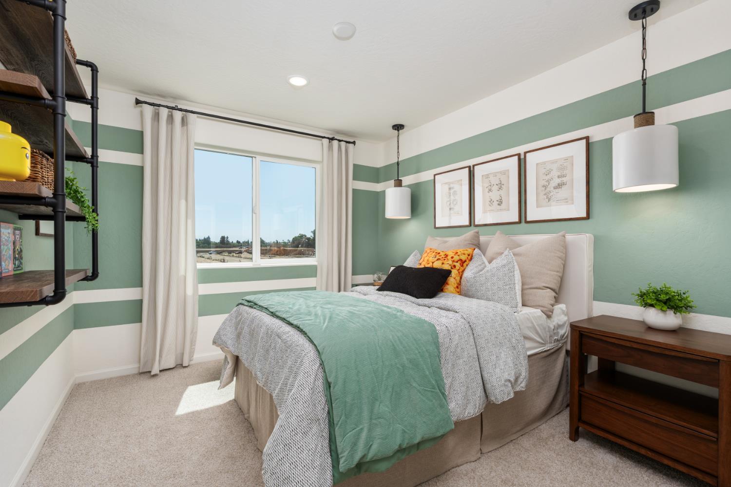 2047 N Wagon Ln, Clovis, CA 93619