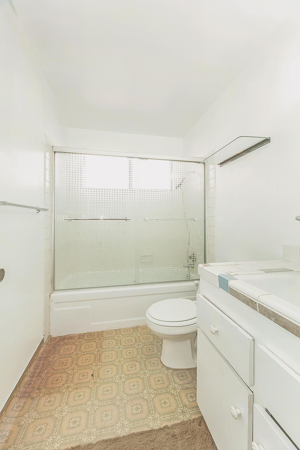 3025 Timmy Ave, Clovis, CA 93612