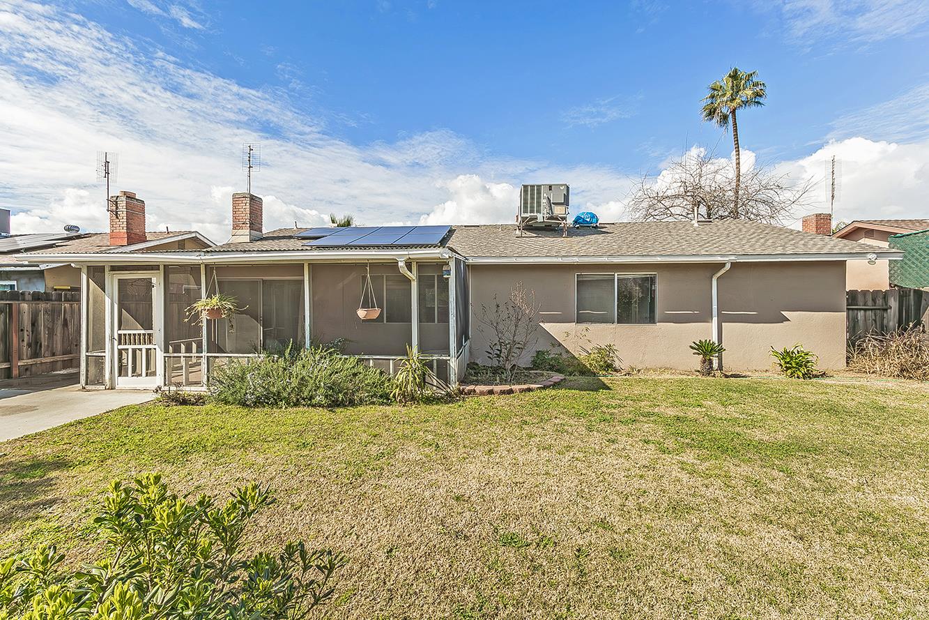 3025 Timmy Ave, Clovis, CA 93612