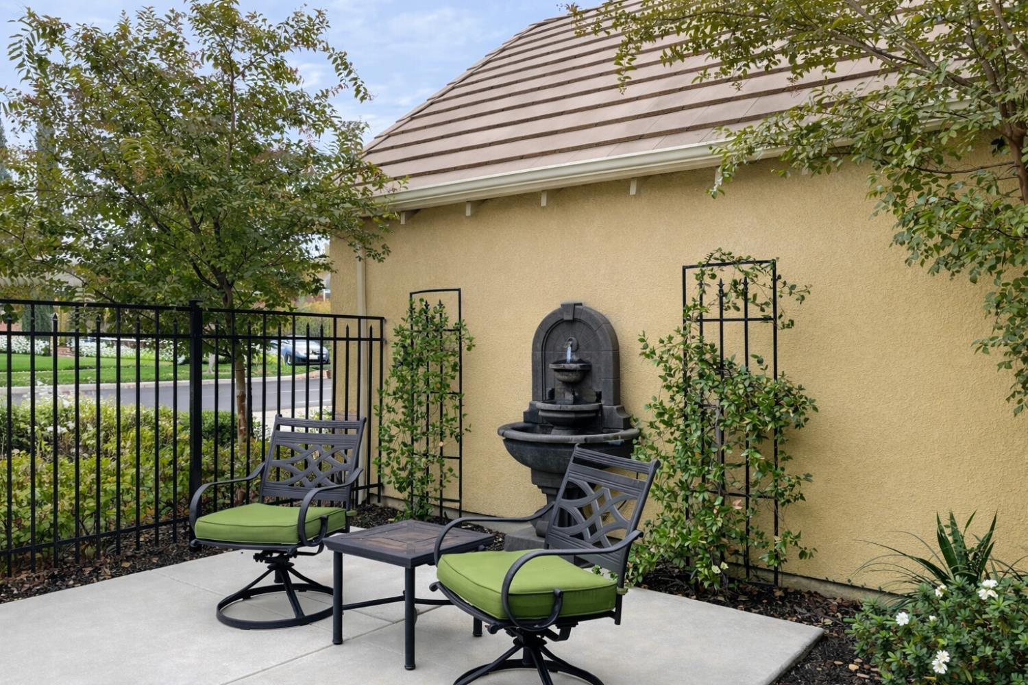 3544 Prescott Ave, Clovis, CA 93619