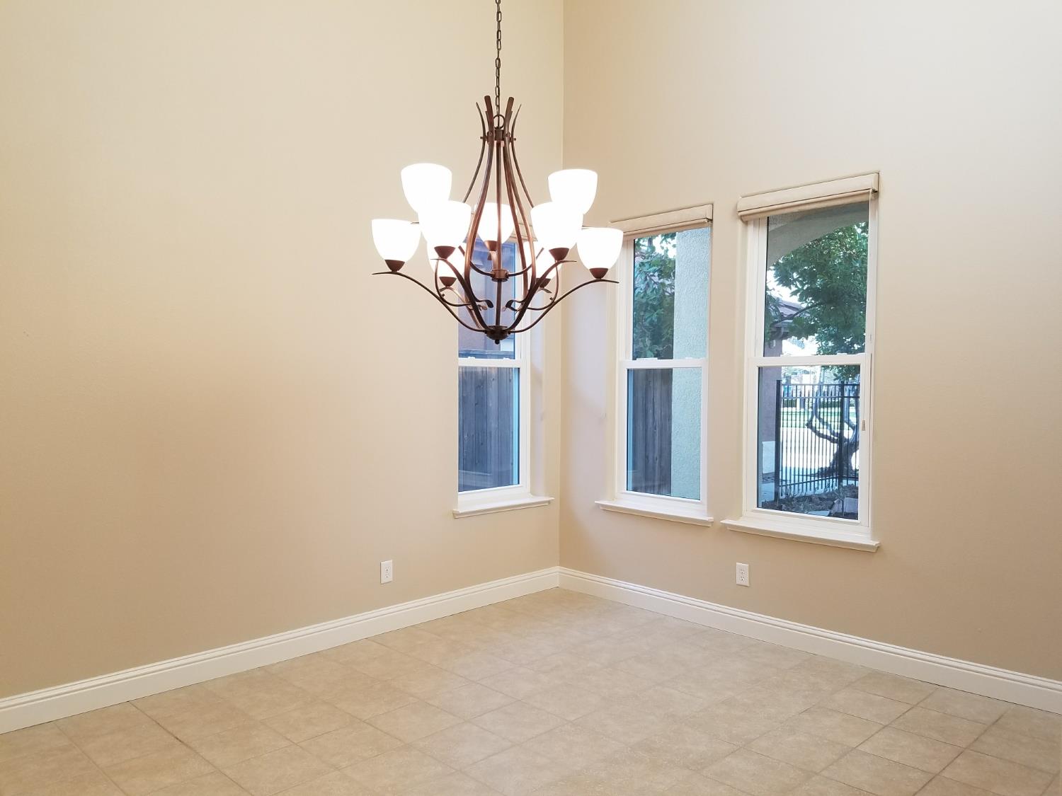 3544 Prescott Ave, Clovis, CA 93619