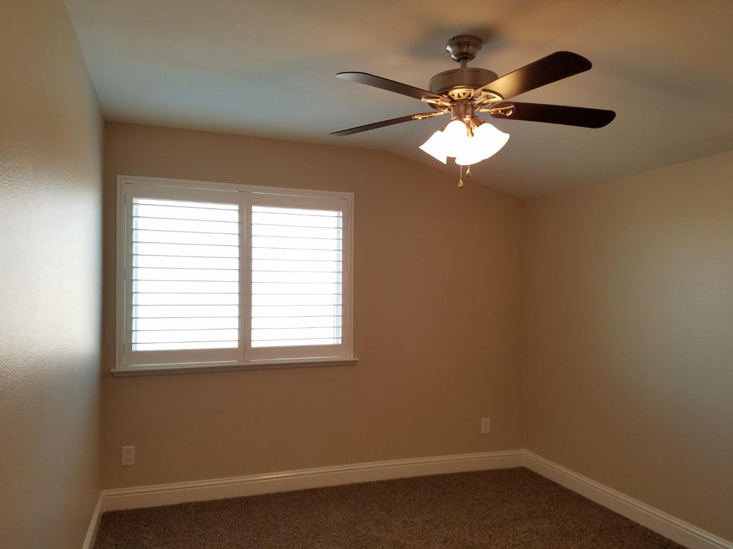 3544 Prescott Ave, Clovis, CA 93619