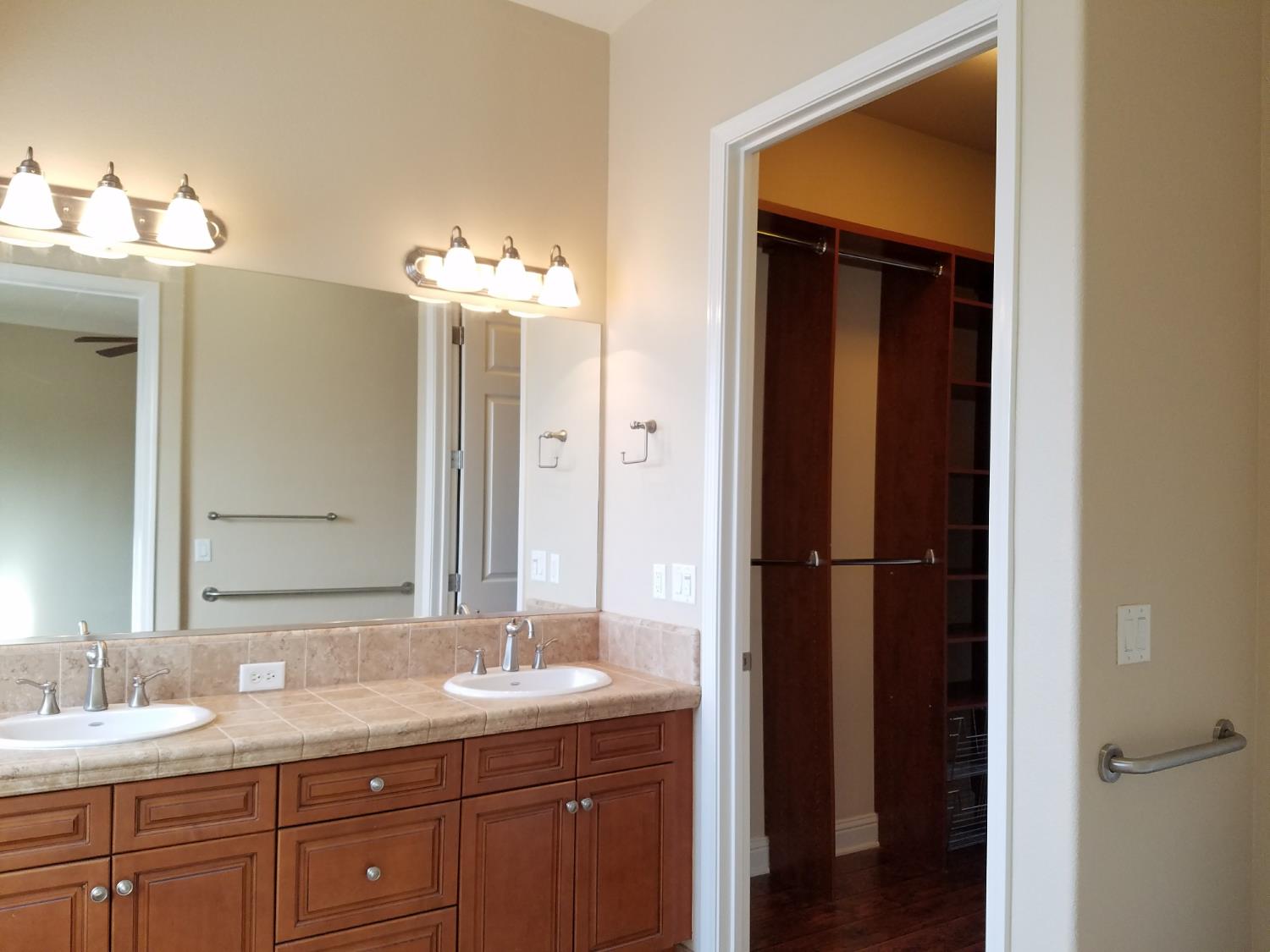 3544 Prescott Ave, Clovis, CA 93619