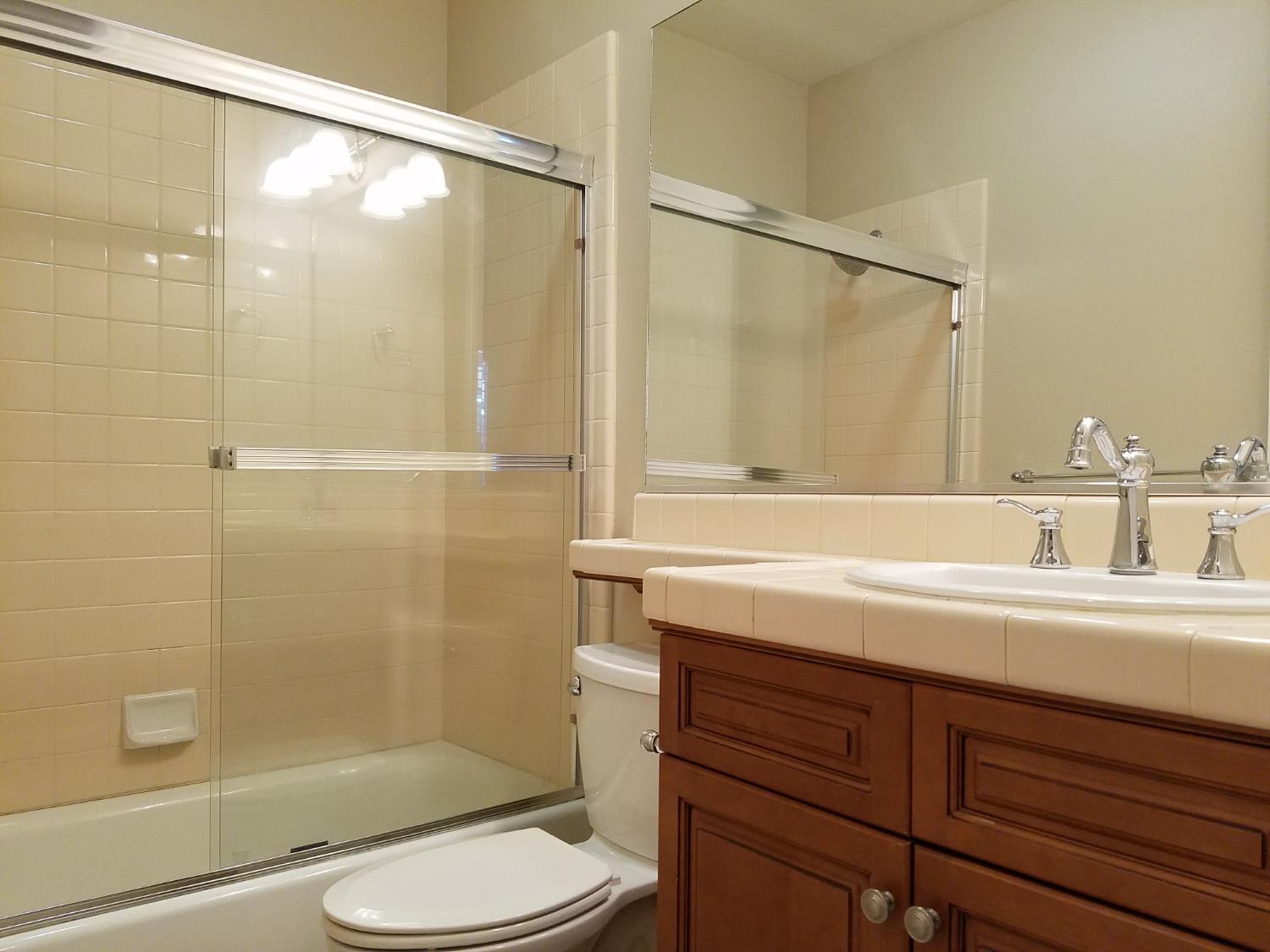 3544 Prescott Ave, Clovis, CA 93619