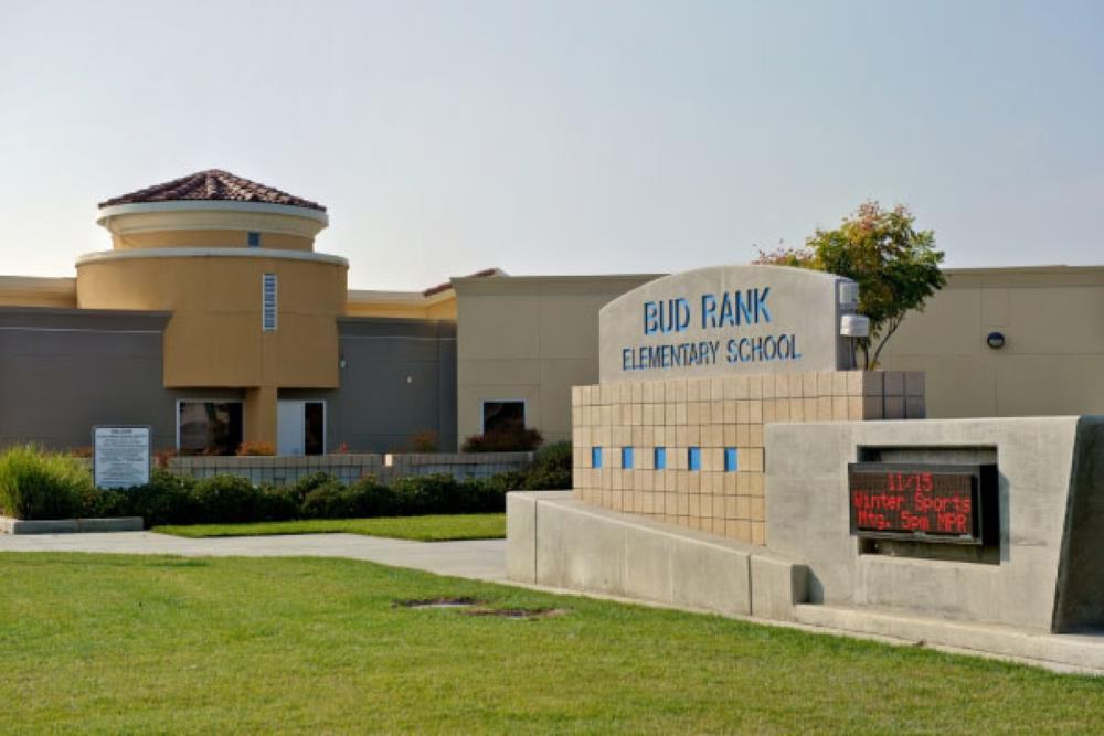 3544 Prescott Ave, Clovis, CA 93619