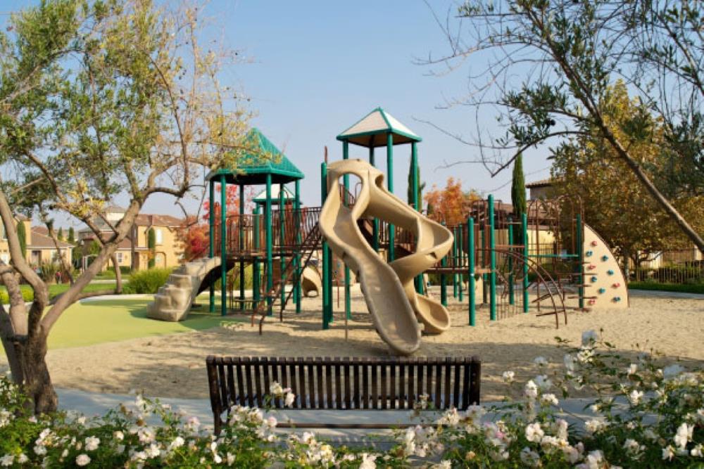 3544 Prescott Ave, Clovis, CA 93619