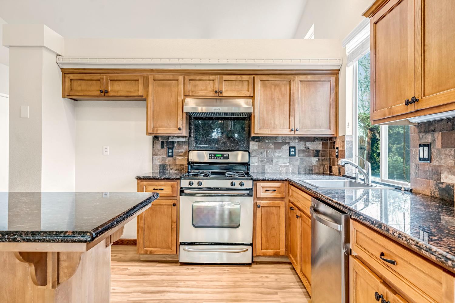 2746 Beverly Ave, Clovis, CA 93611