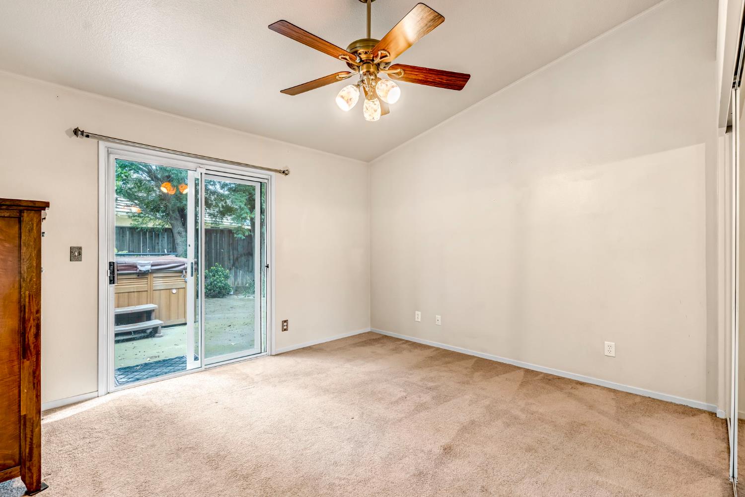 2746 Beverly Ave, Clovis, CA 93611