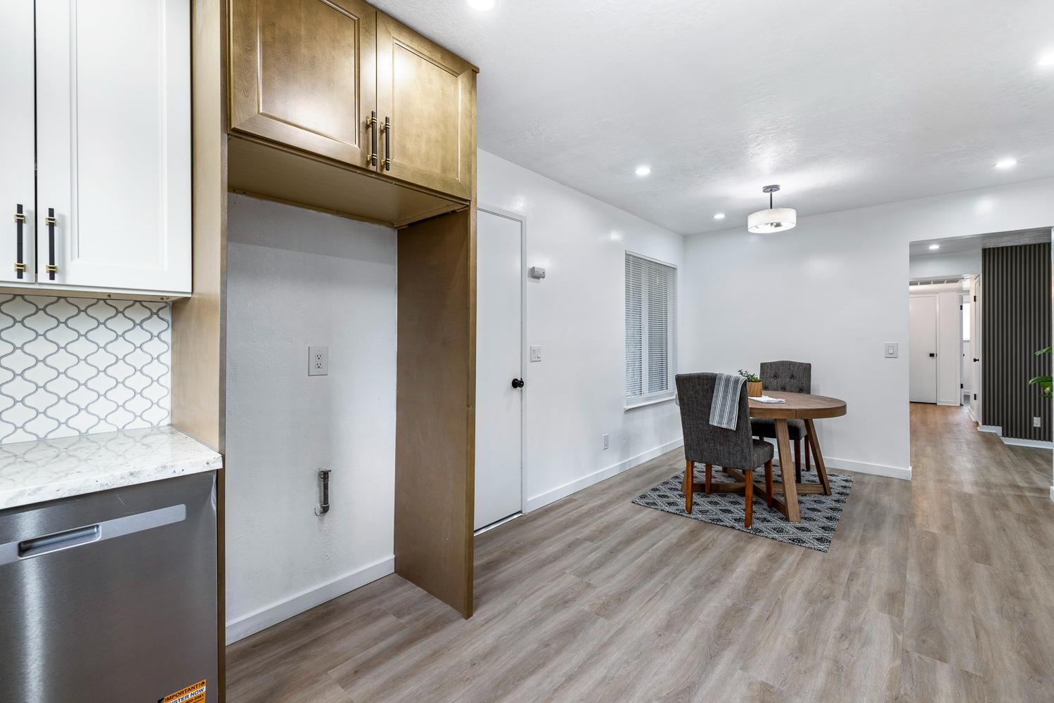 1622 Dennis Ave, Clovis, CA 93611