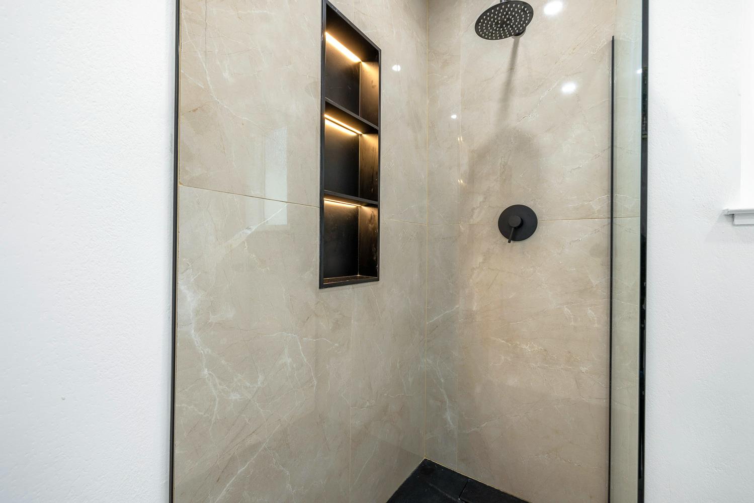 1622 Dennis Ave, Clovis, CA 93611