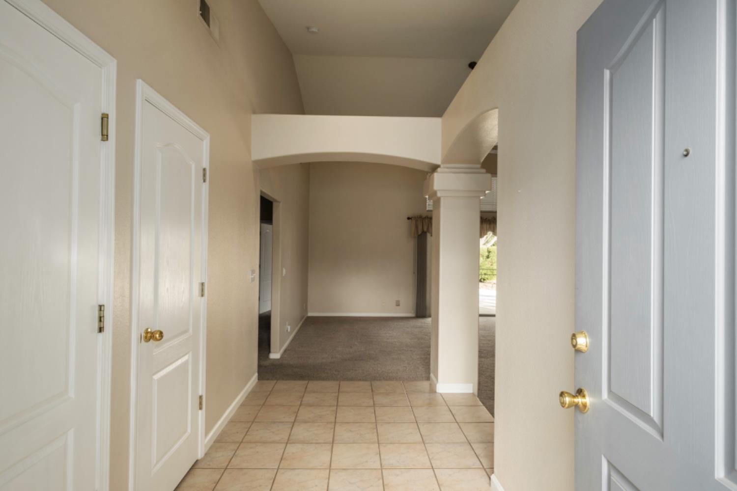 793 Applegate Ave, Clovis, CA 93611