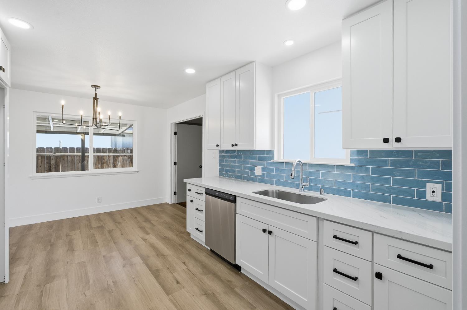 505 W Pico Ave, Clovis, CA 93612