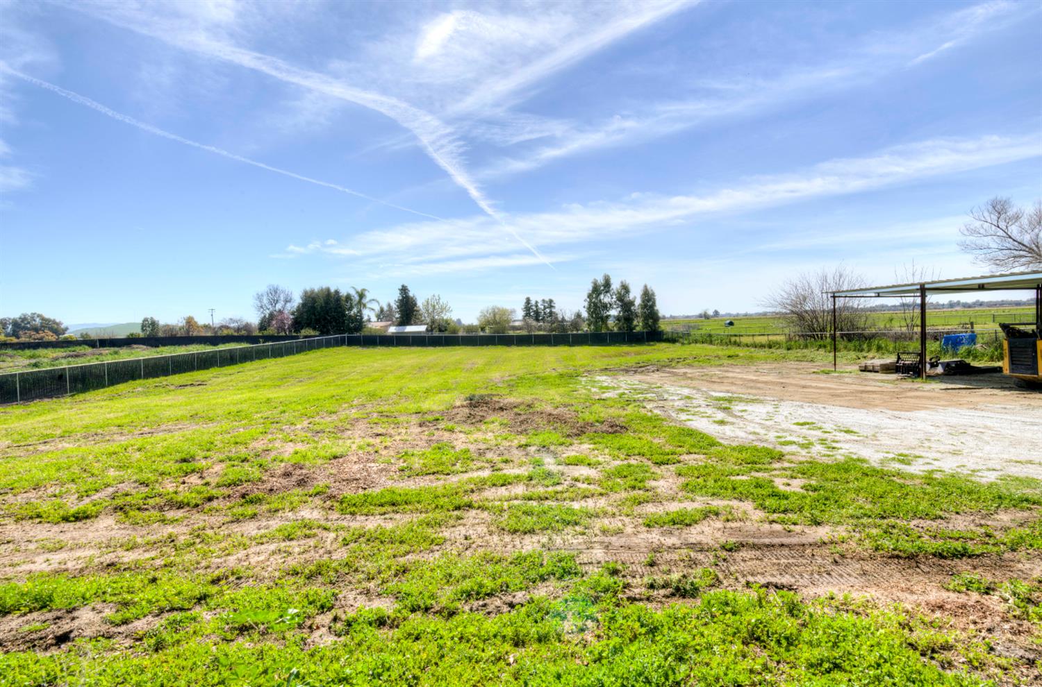 13209 E Falcon Meadow Ln, Clovis, CA 93619