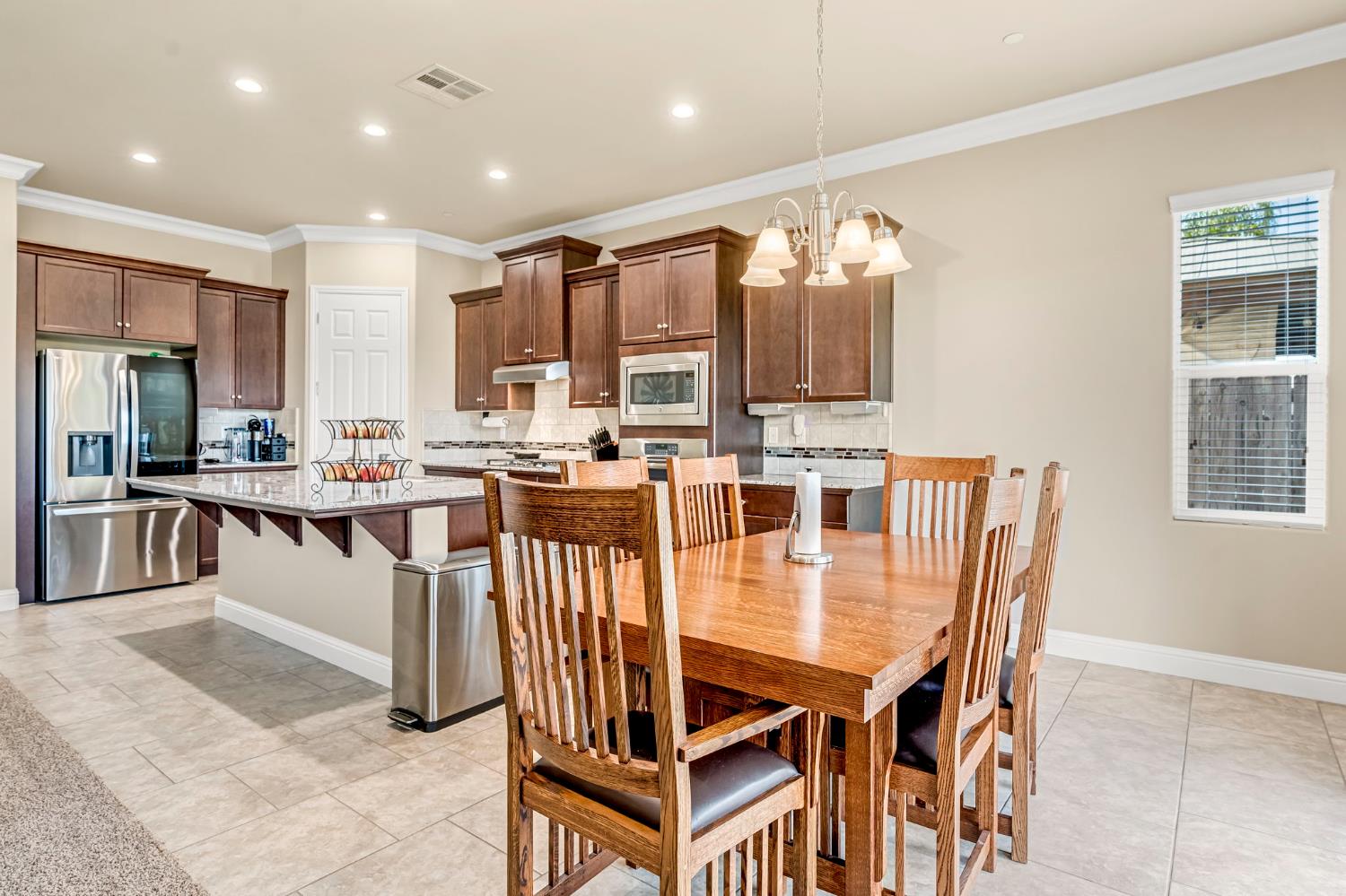 3255 Roberts Ave, Clovis, CA 93619