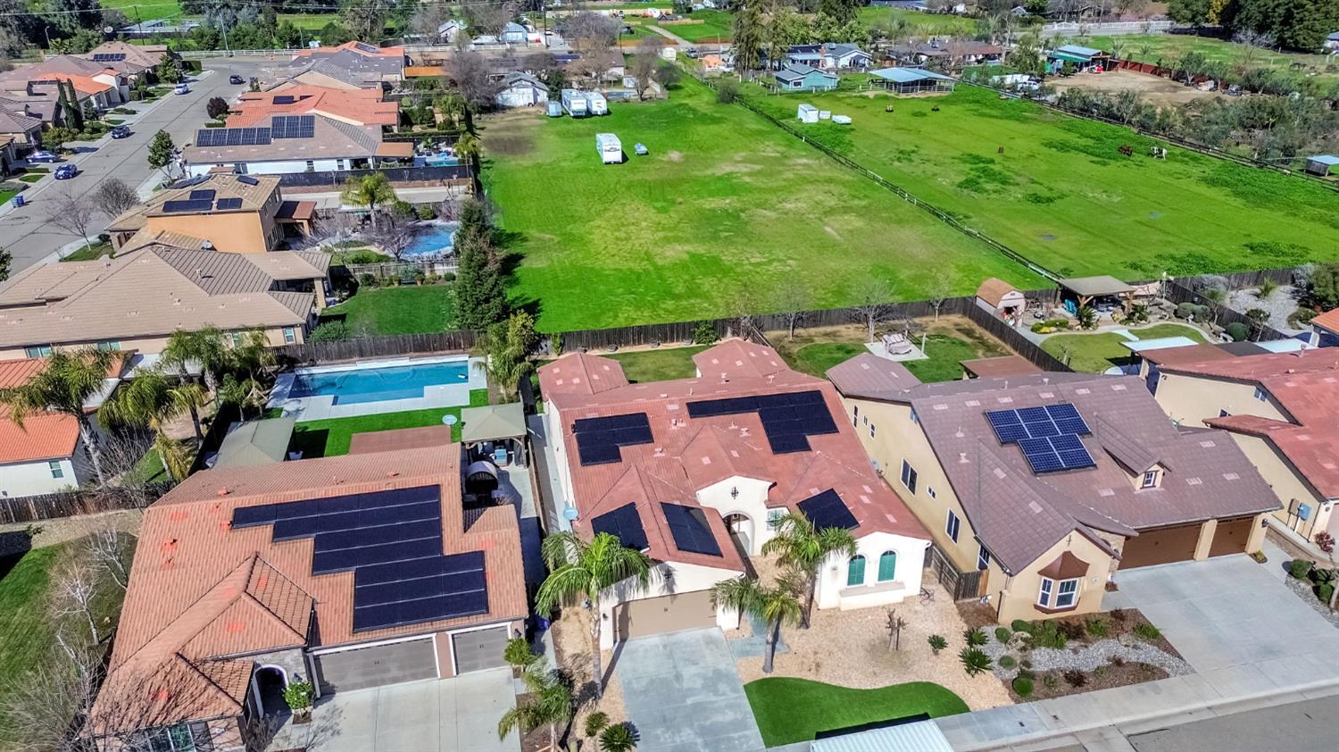 3255 Roberts Ave, Clovis, CA 93619