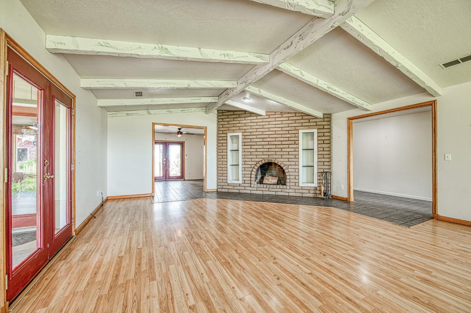 7881 N Thompson Ave, Clovis, CA 93619