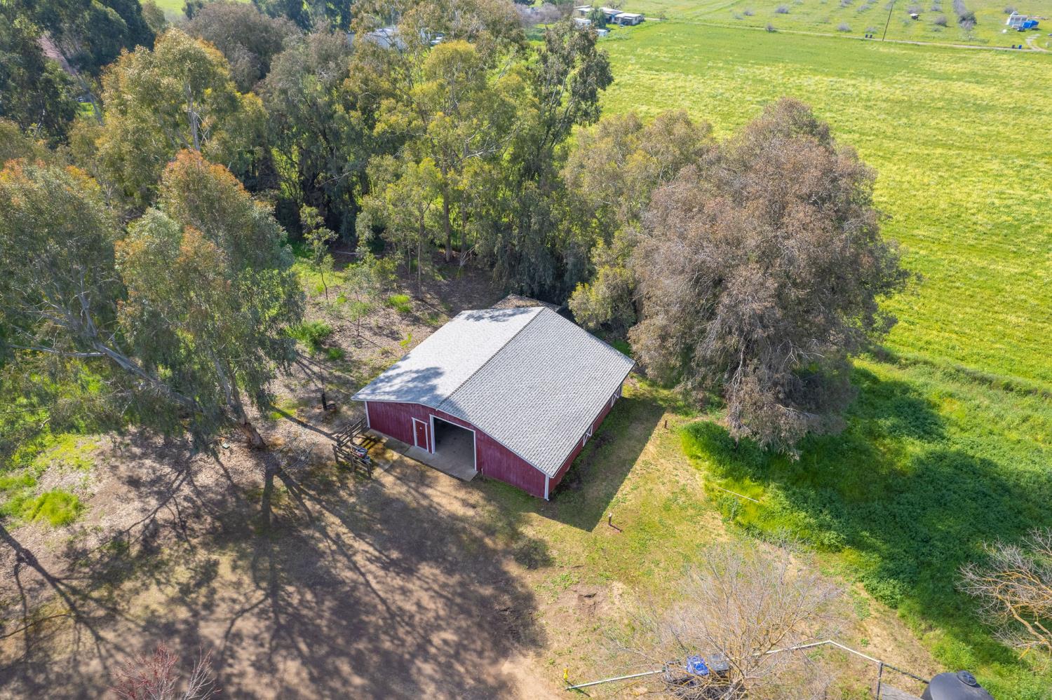 7881 N Thompson Ave, Clovis, CA 93619