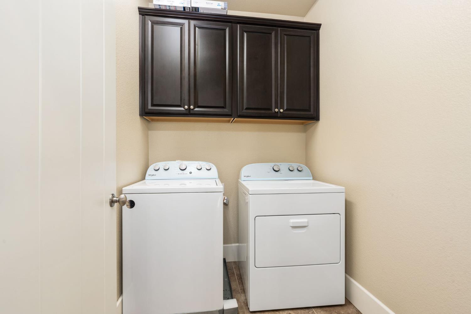 1814 N Notting Hill Ln, Clovis, CA 93619