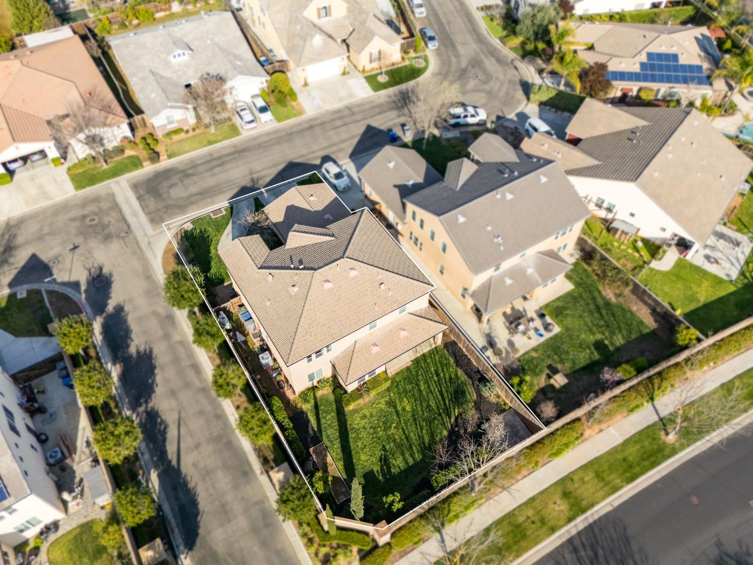 1814 N Notting Hill Ln, Clovis, CA 93619