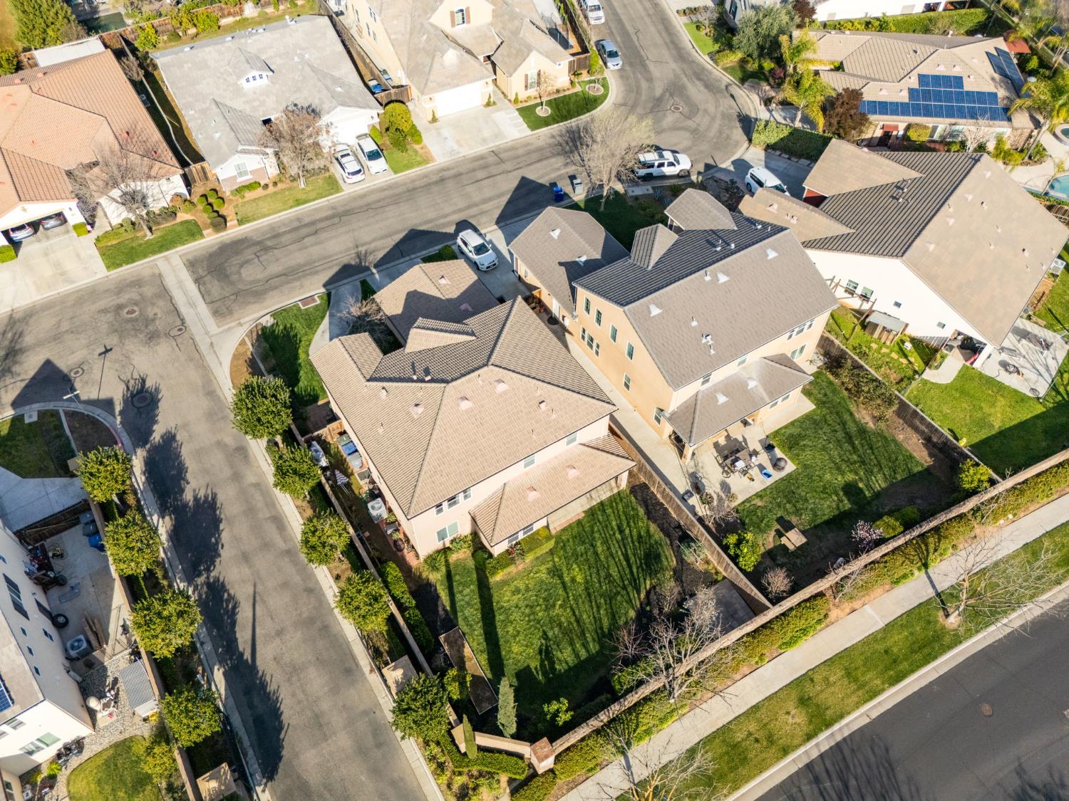 1814 N Notting Hill Ln, Clovis, CA 93619