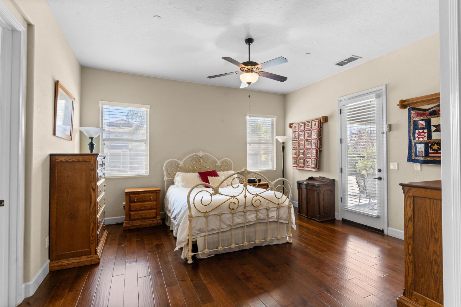 2885 Blackwood Ave, Clovis, CA 93619