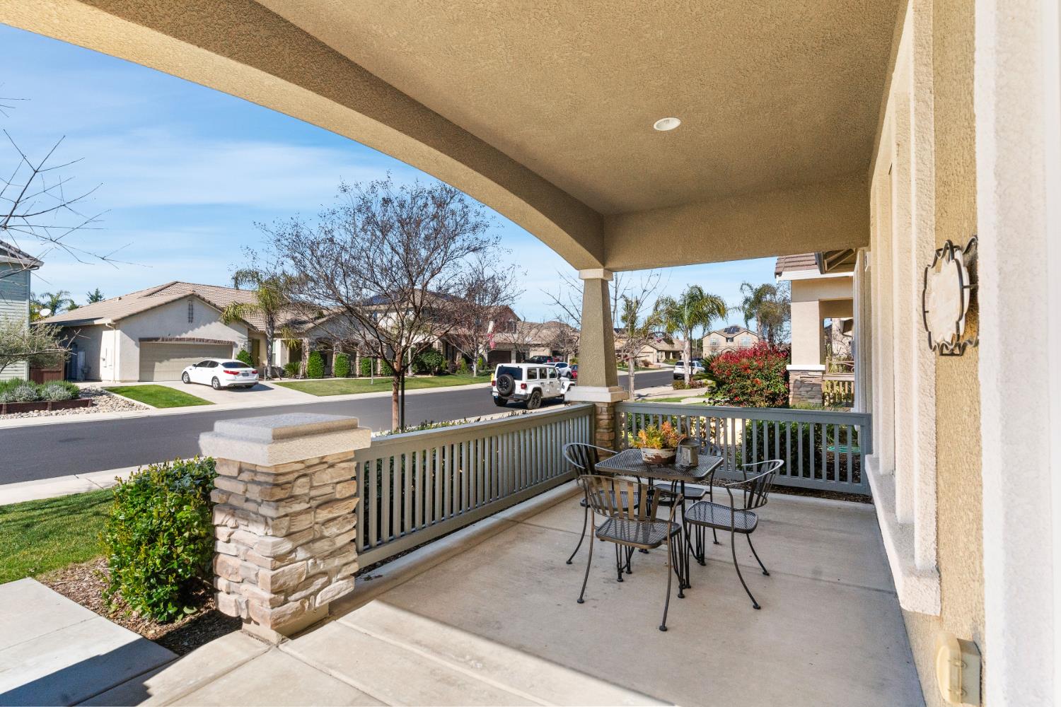 2885 Blackwood Ave, Clovis, CA 93619