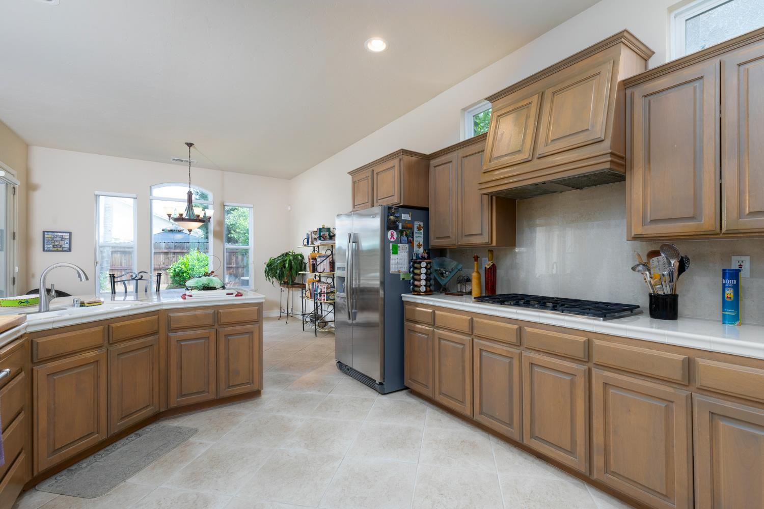 1827 N Joshua Ave, Clovis, CA 93619