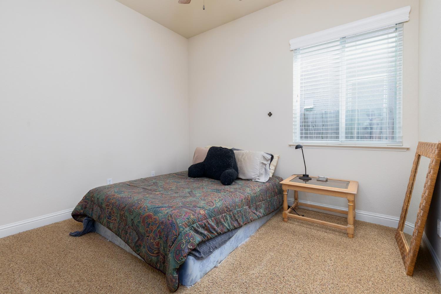 1827 N Joshua Ave, Clovis, CA 93619