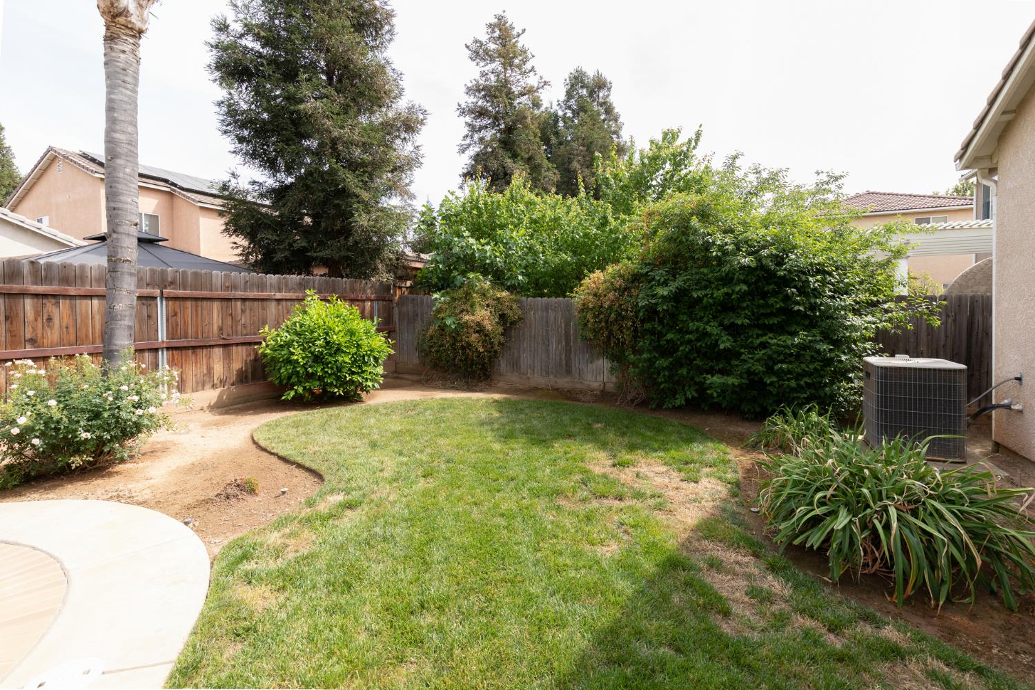 1827 N Joshua Ave, Clovis, CA 93619