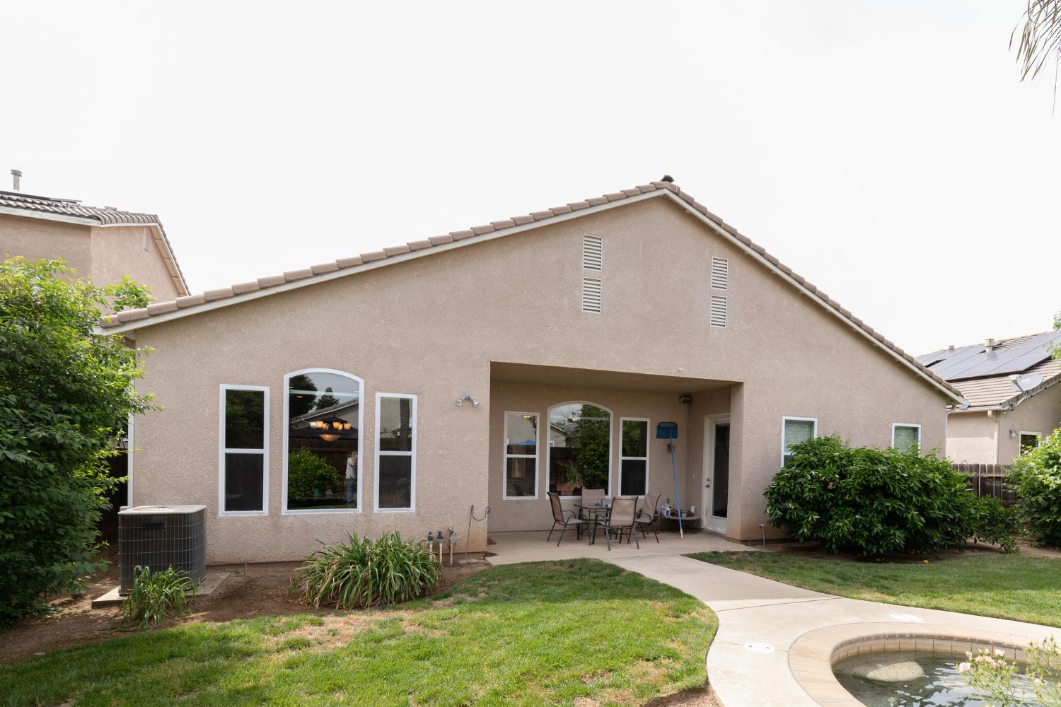 1827 N Joshua Ave, Clovis, CA 93619