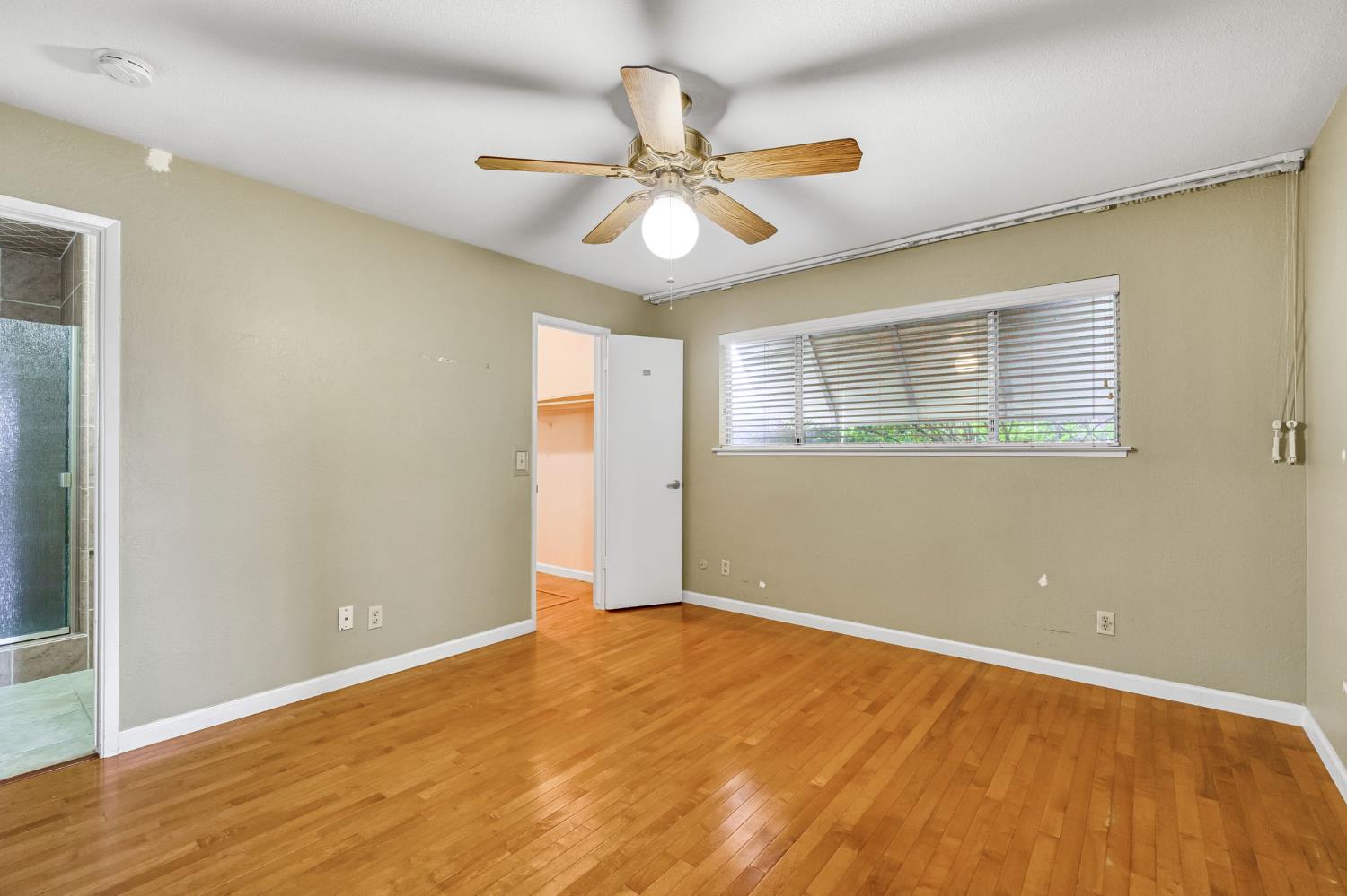 1606 Barstow Ave, Clovis, CA 93611