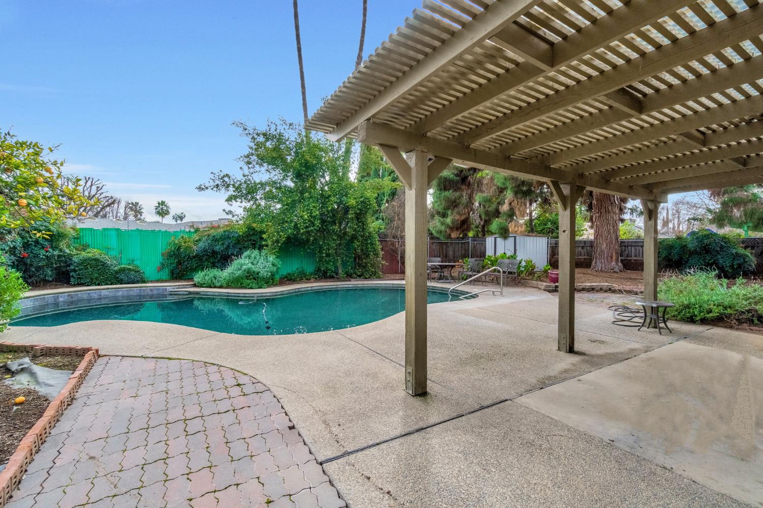 1606 Barstow Ave, Clovis, CA 93611