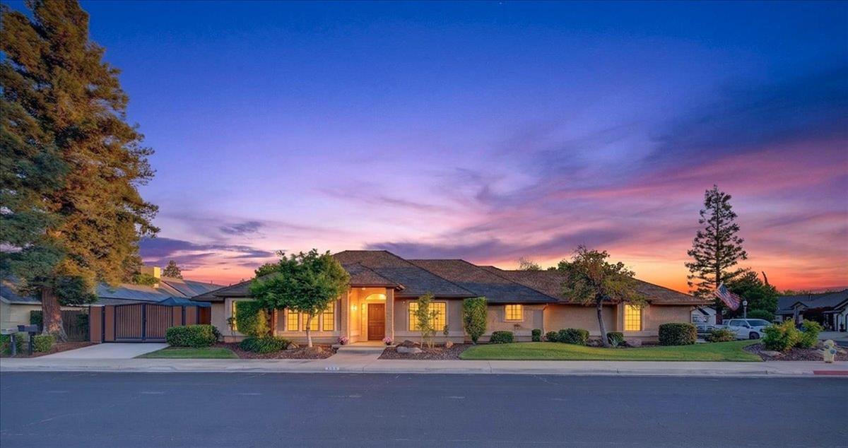 288 W Paul Ave, Clovis, CA 93612