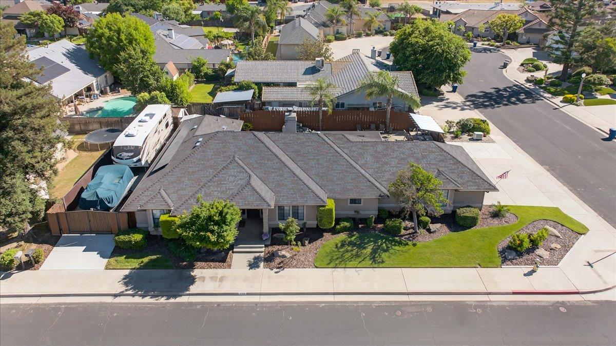 288 W Paul Ave, Clovis, CA 93612