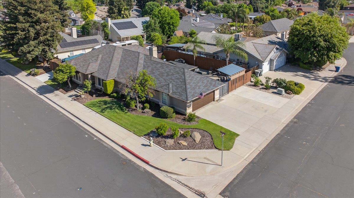 288 W Paul Ave, Clovis, CA 93612